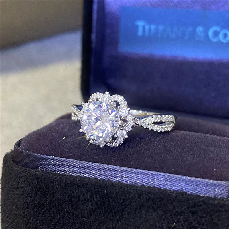 six-claw moissanite D color VVS diamond luxury snowflake starry temperament engagement diamond ring for women