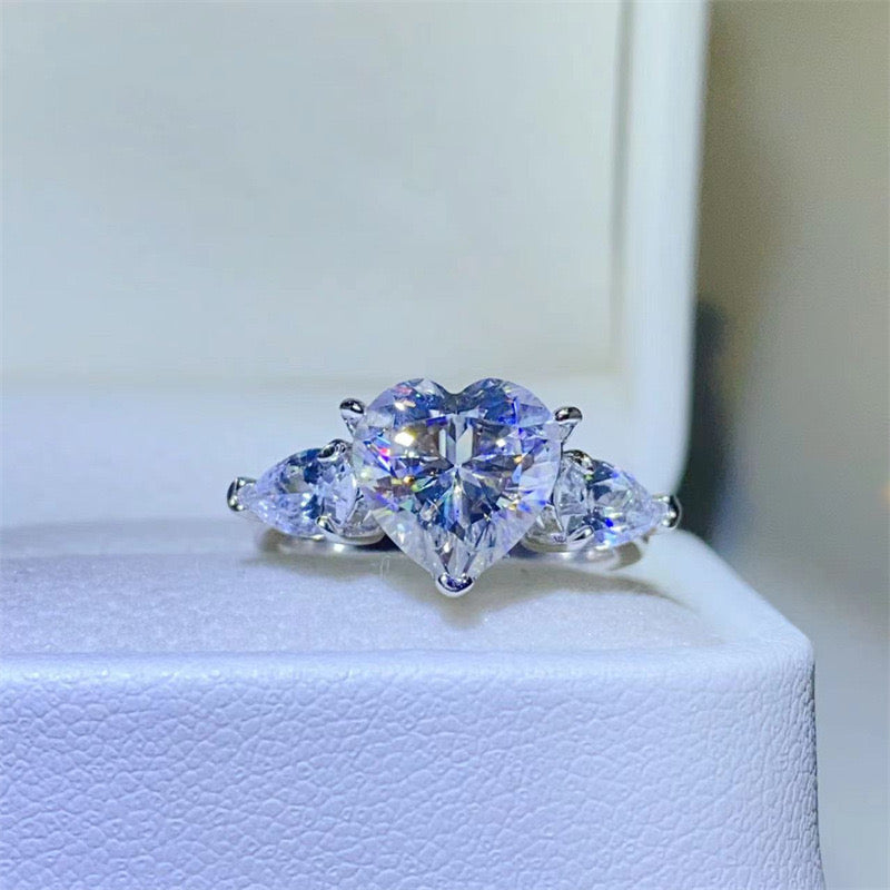 Colorful Ice Flower Cut Moissanite Ring